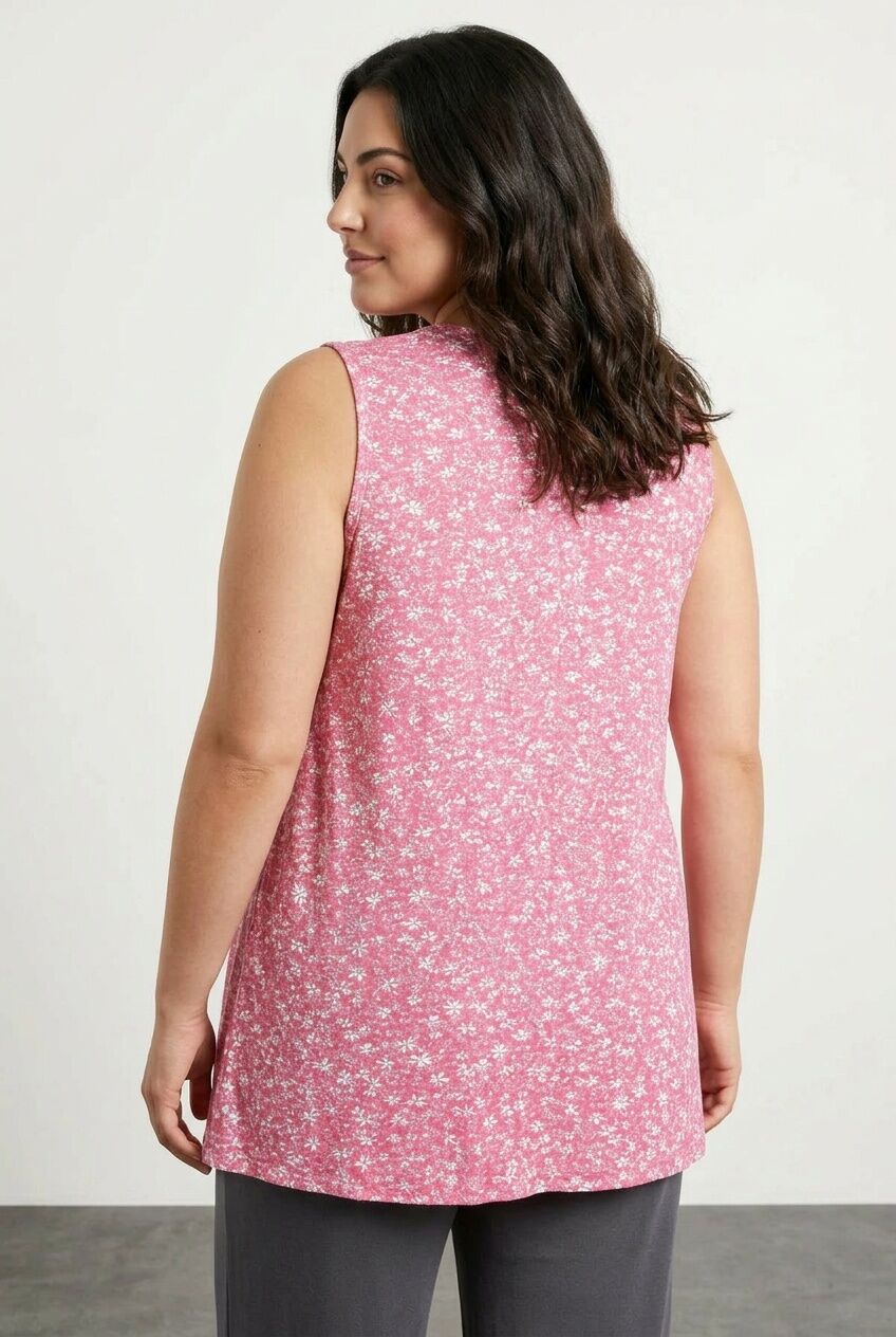 Plus Size Sleeveless V-Neck Patterned Stretchy Blouse