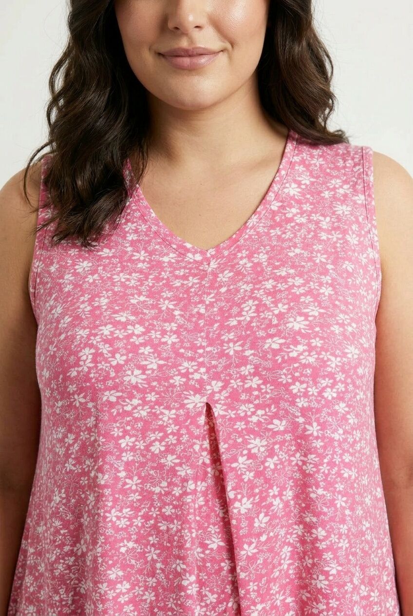 Plus Size Sleeveless V-Neck Patterned Stretchy Blouse