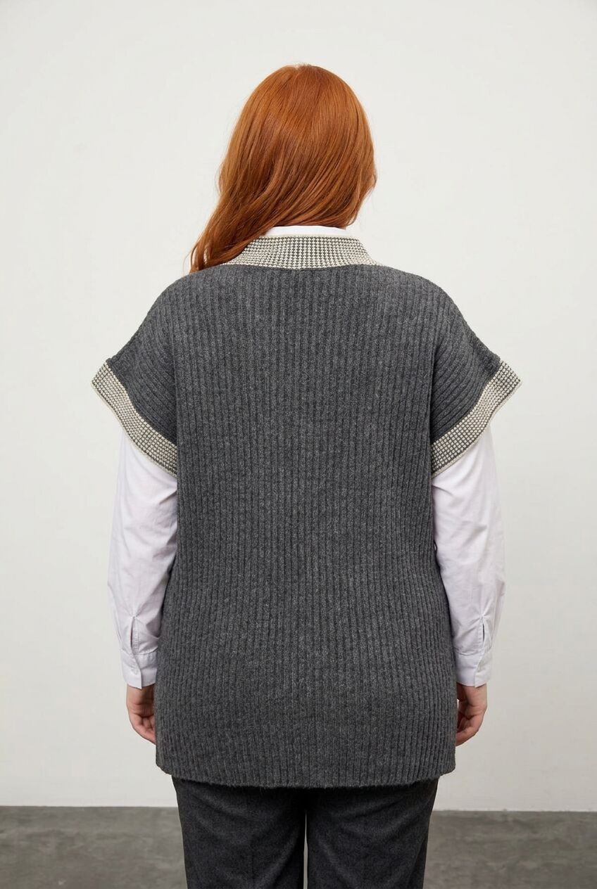 Plus Size V-Neck Short Sleeve Knit Sweater