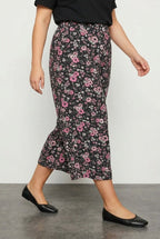 Plus Size Patterned Loose Fit Pocketed Stretchy Capri Pants