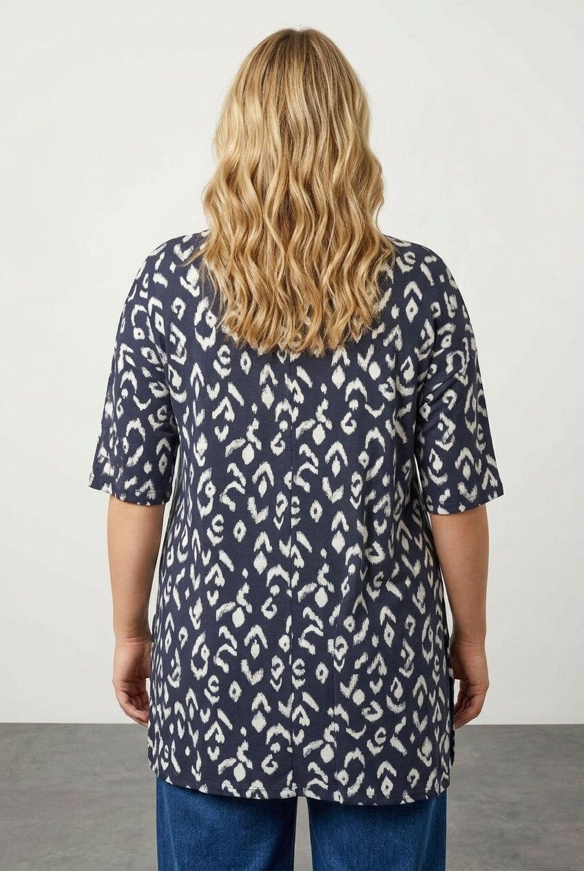 Plus Size Crew Neck Sequin Embellished Blouse with Slit Detail