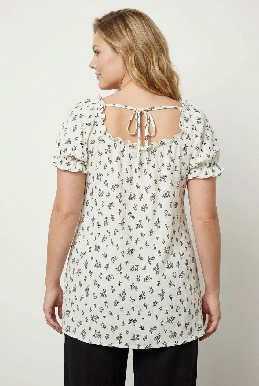 Floral Patterned Textured Ruffled Blouse