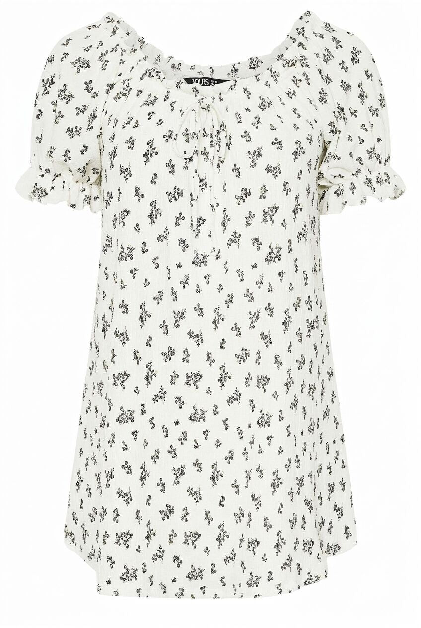 Floral Patterned Textured Ruffled Blouse