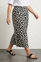 Plus Size Patterned Loose Fit Pocketed Stretchy Capri Pants