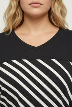 Plus Size Patterned Stretchy Fabric Long Sleeve Tunic Blouse