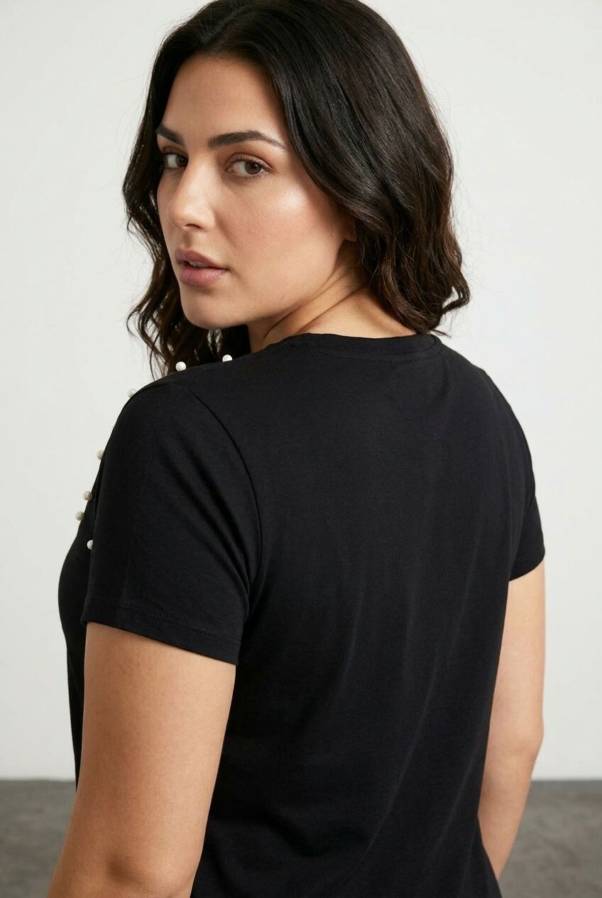 Plus Size Short Sleeve V-Neck Side Slit Beaded Basic T-shirt