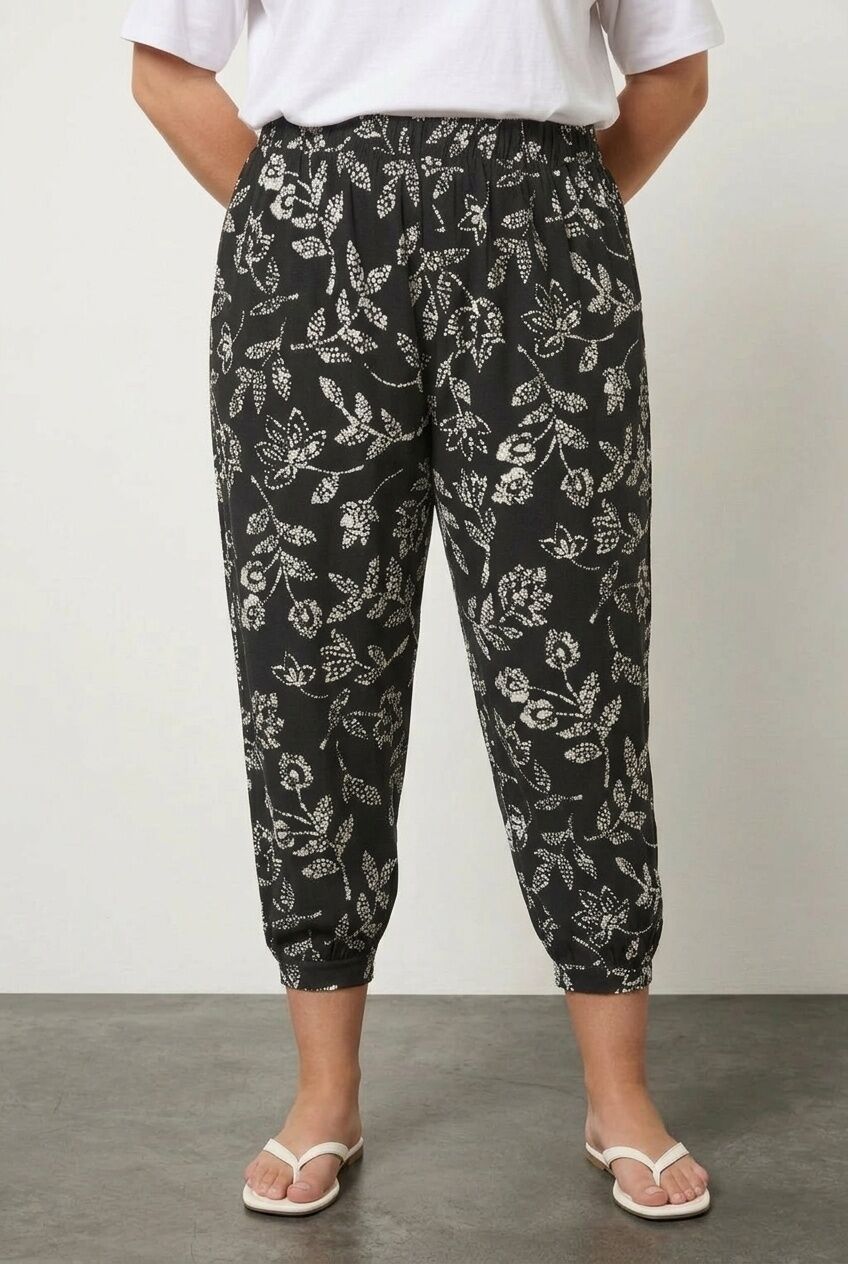 Plus Size Jogger Pants with Elasticated Hem and Waist Detail and Pockets
