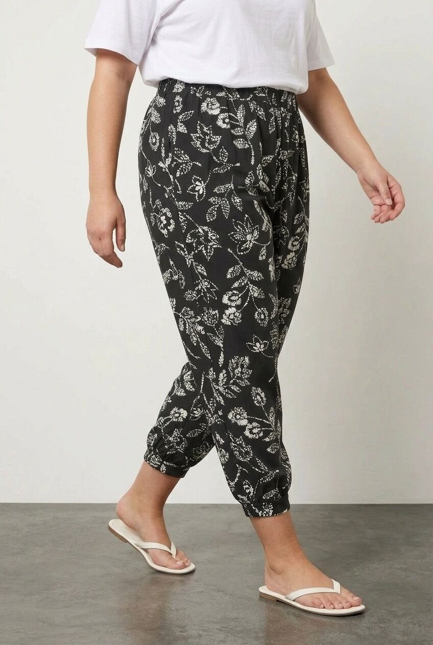 Plus Size Jogger Pants with Elasticated Hem and Waist Detail and Pockets