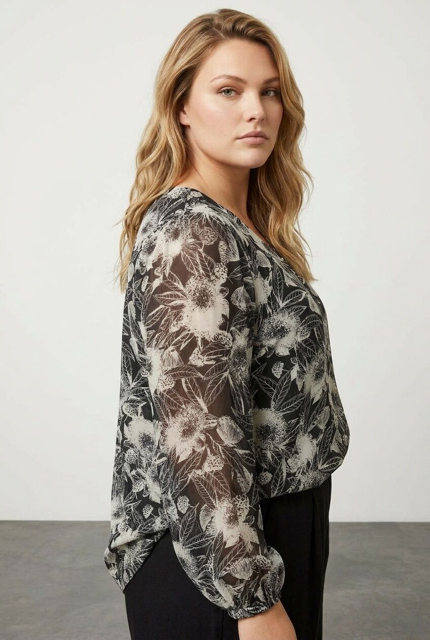 Plus Size Long-Sleeved Tulle Detailed Pleated V-Neck Blouse