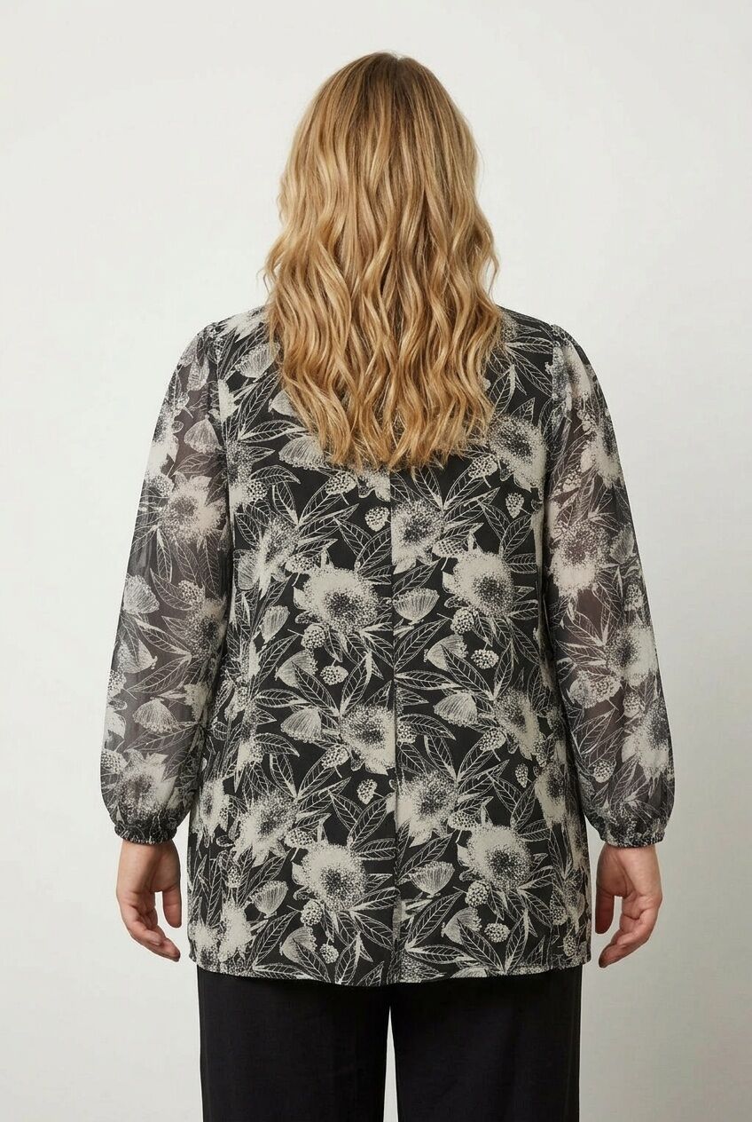 Plus Size Long-Sleeved Tulle Detailed Pleated V-Neck Blouse