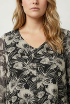 Plus Size Long-Sleeved Tulle Detailed Pleated V-Neck Blouse