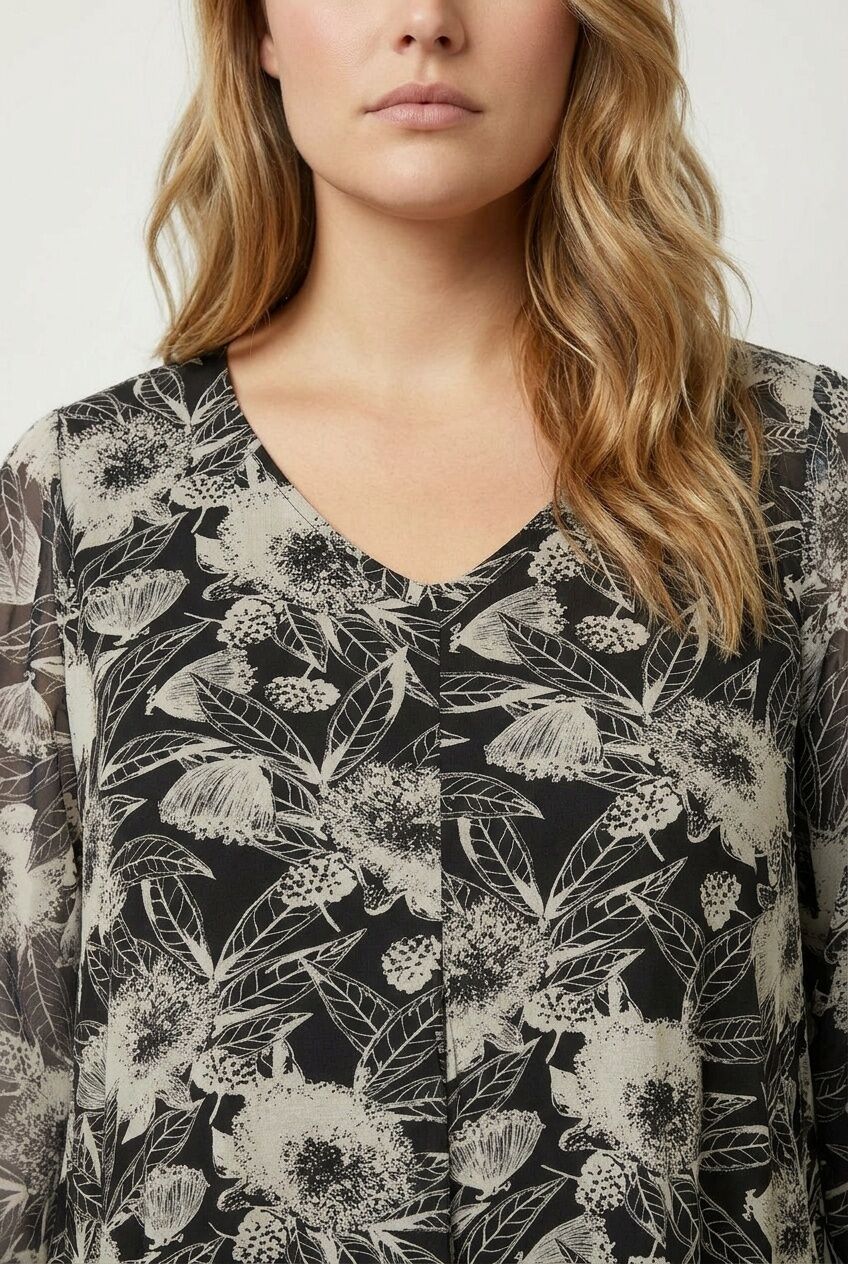 Plus Size Long-Sleeved Tulle Detailed Pleated V-Neck Blouse