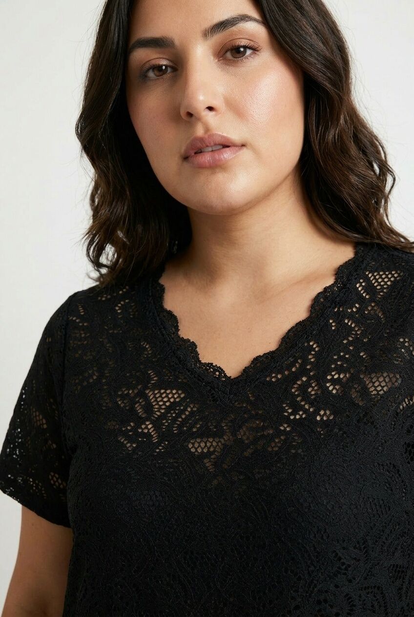 Plus Size V-Neck Sleeveless Unlined Lace T-shirt