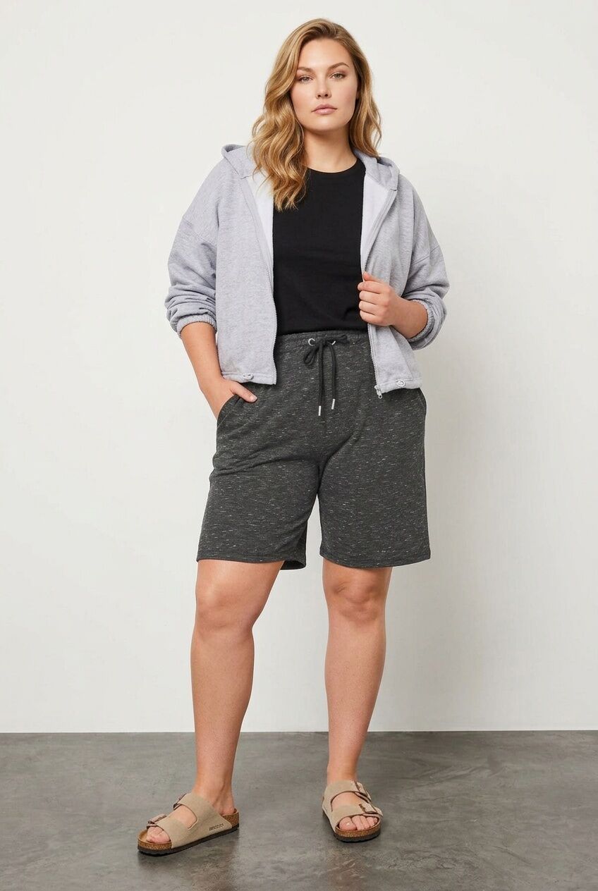 Plus Size Pocketed Drawstring Waist Relaxed Fit Shorts