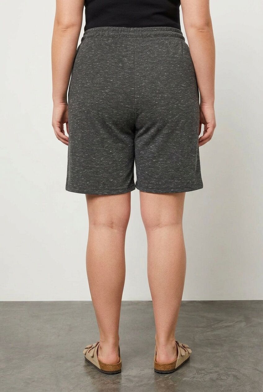 Plus Size Pocketed Drawstring Waist Relaxed Fit Shorts