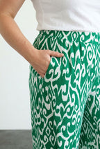 Plus Size Elastic Waist Wide Leg Patterned Pocketed Pants