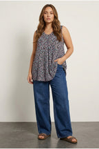Plus Size Sleeveless V-Neck Floral Patterned Flared Hem Blouse
