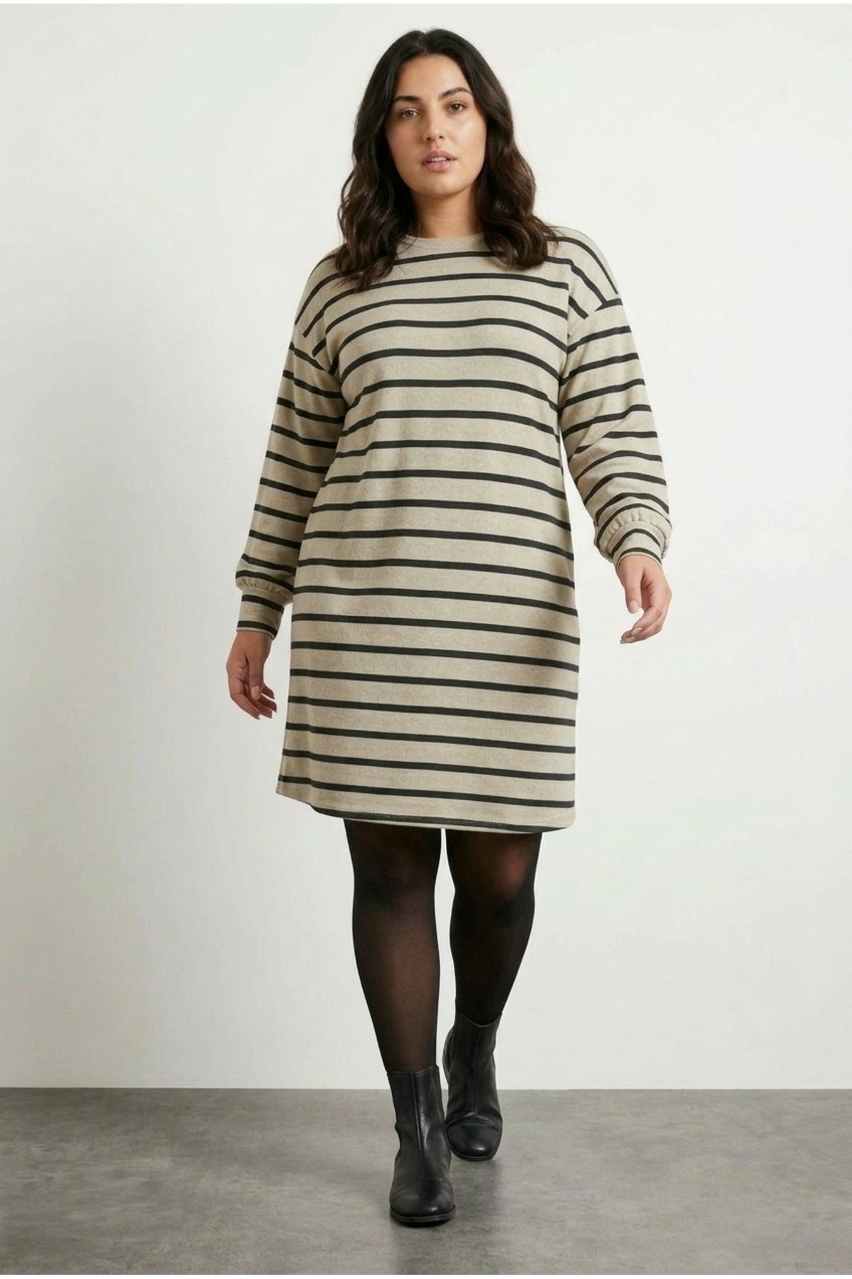 Plus Size Crew Neck Long Sleeve Striped Short Dress