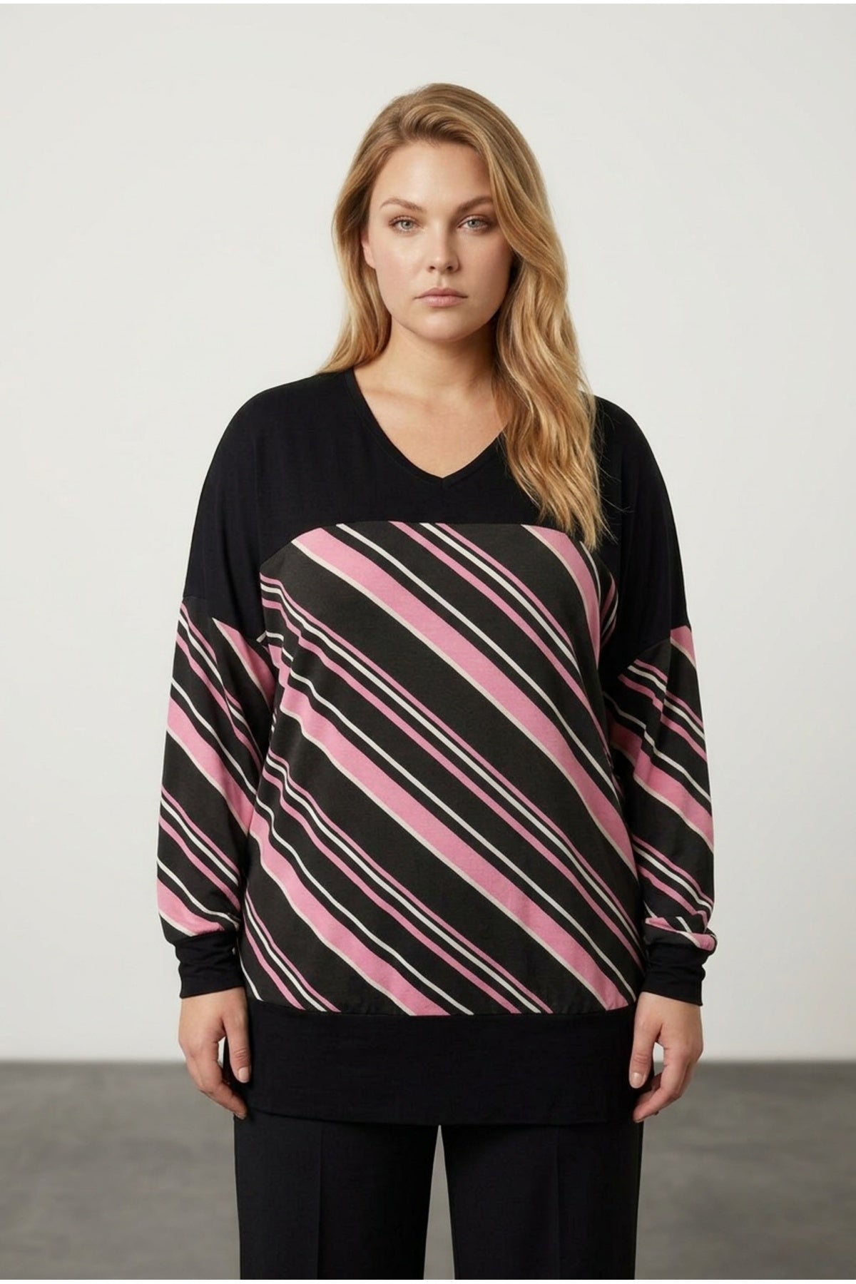 Plus Size V-Neck Long Sleeve Elasticated Cuff Slit Blouse