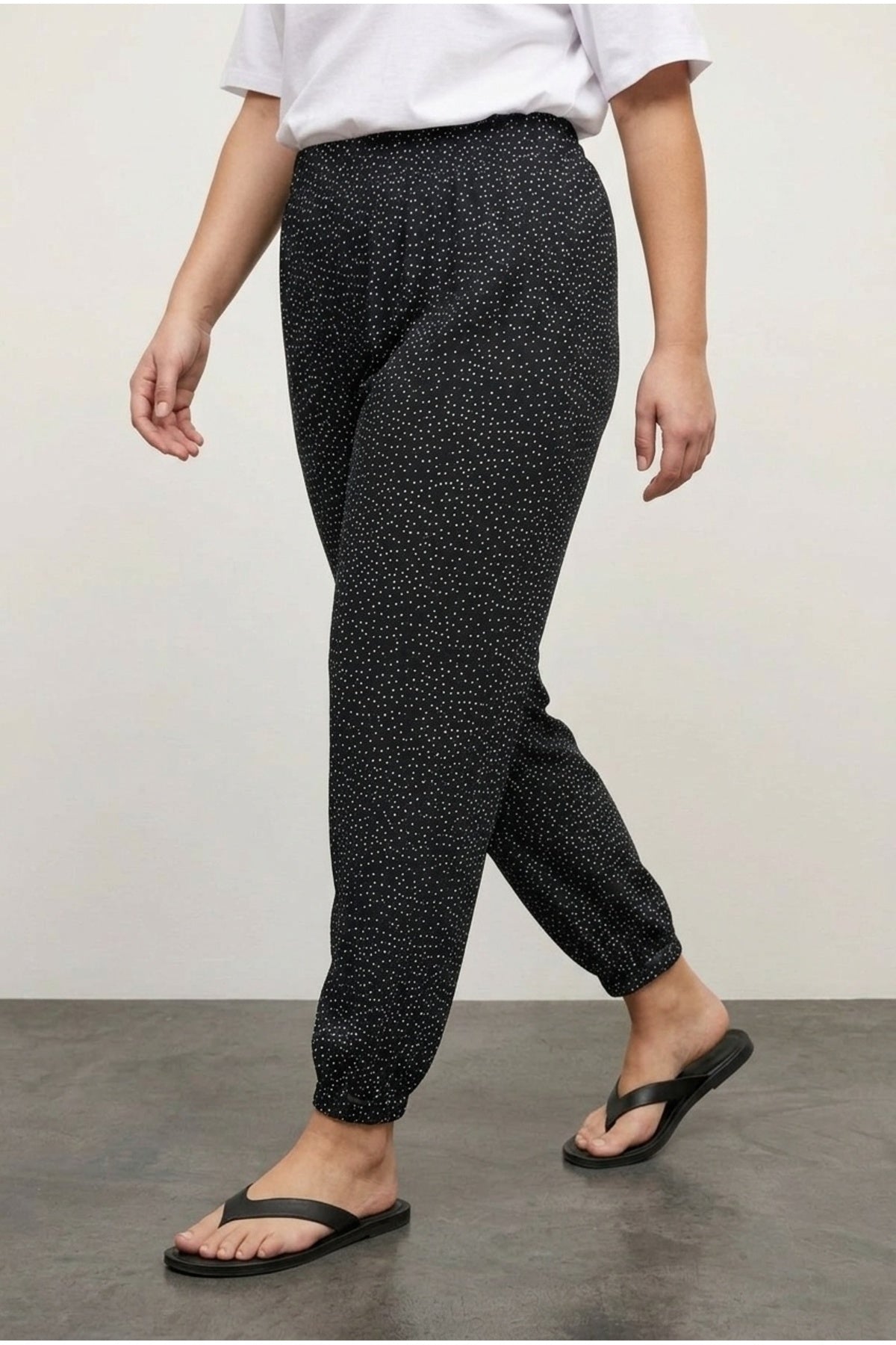 Plus Size Patterned Harem Pants with Elastic Waist, Cuffs, and Pockets