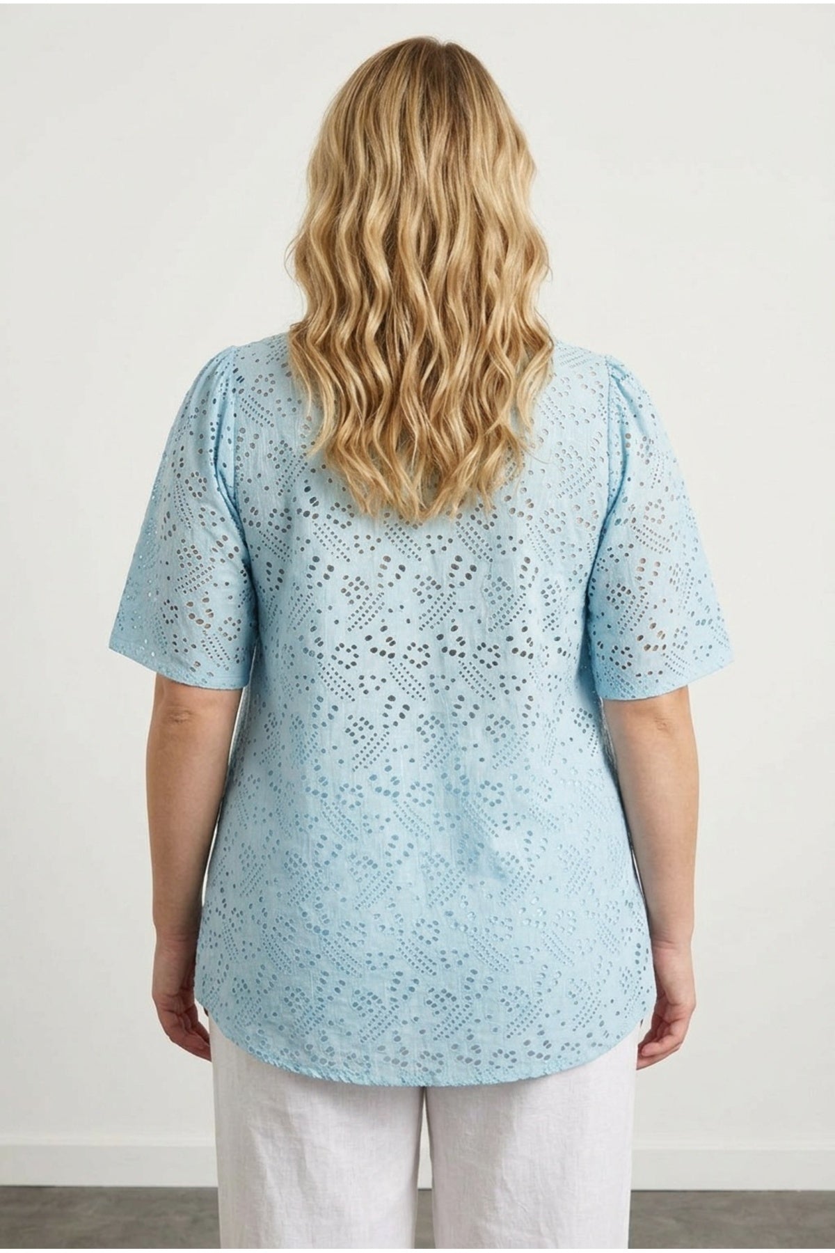 Plus Size V-Neck Short Sleeve Lace Detailed Unlined Blouse