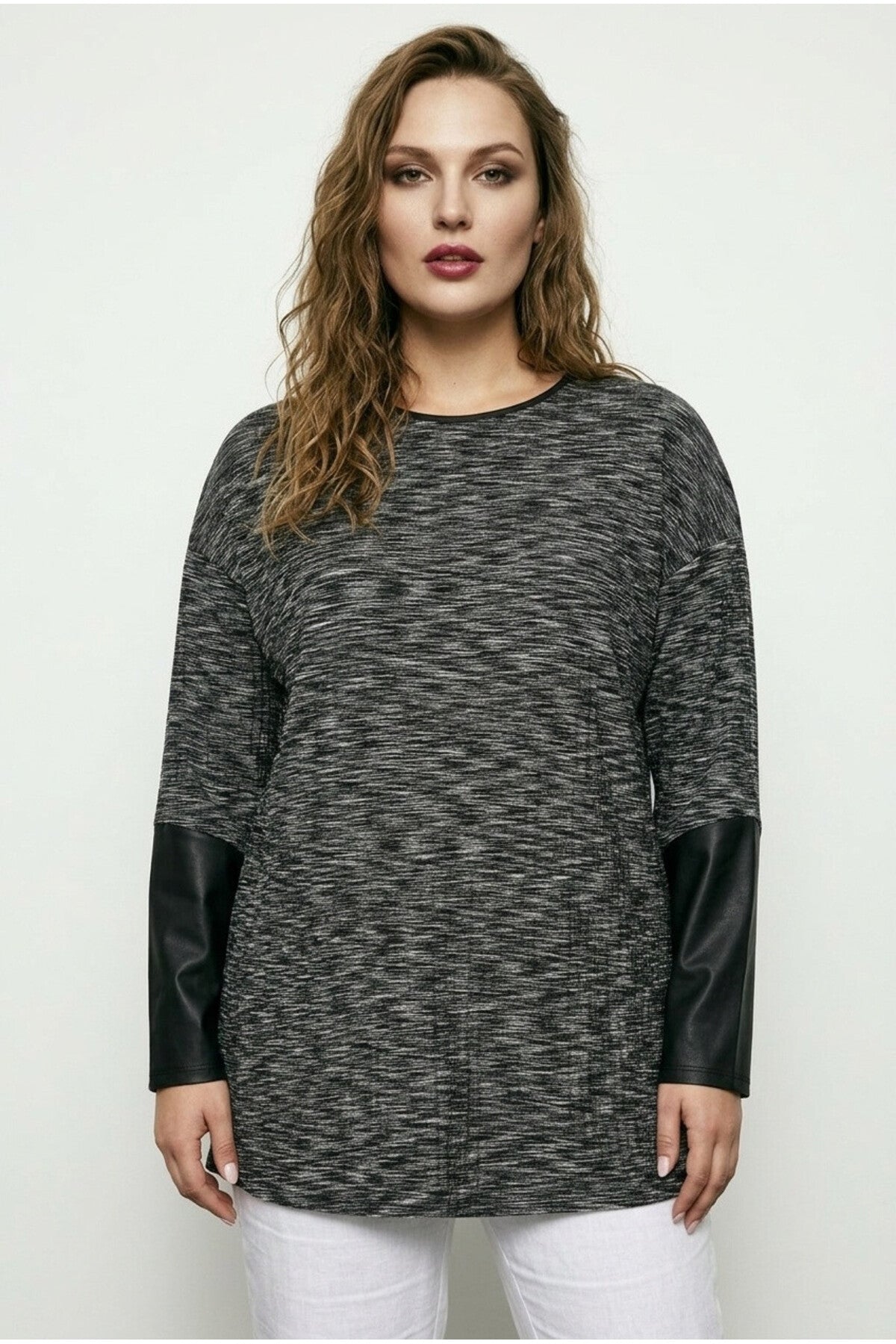 Plus Size Crew Neck Long Sleeve Leather Detailed T-shirt
