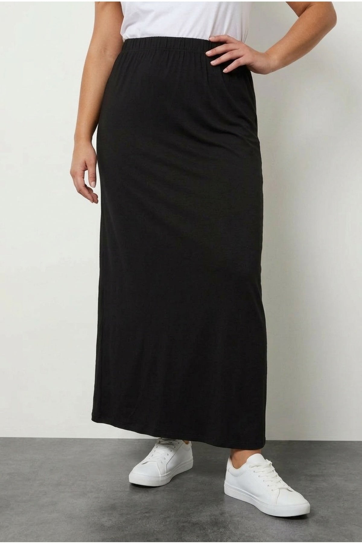 Plus Size Elastic Waist Relaxed Fit Pocketless Stretch Long Skirt