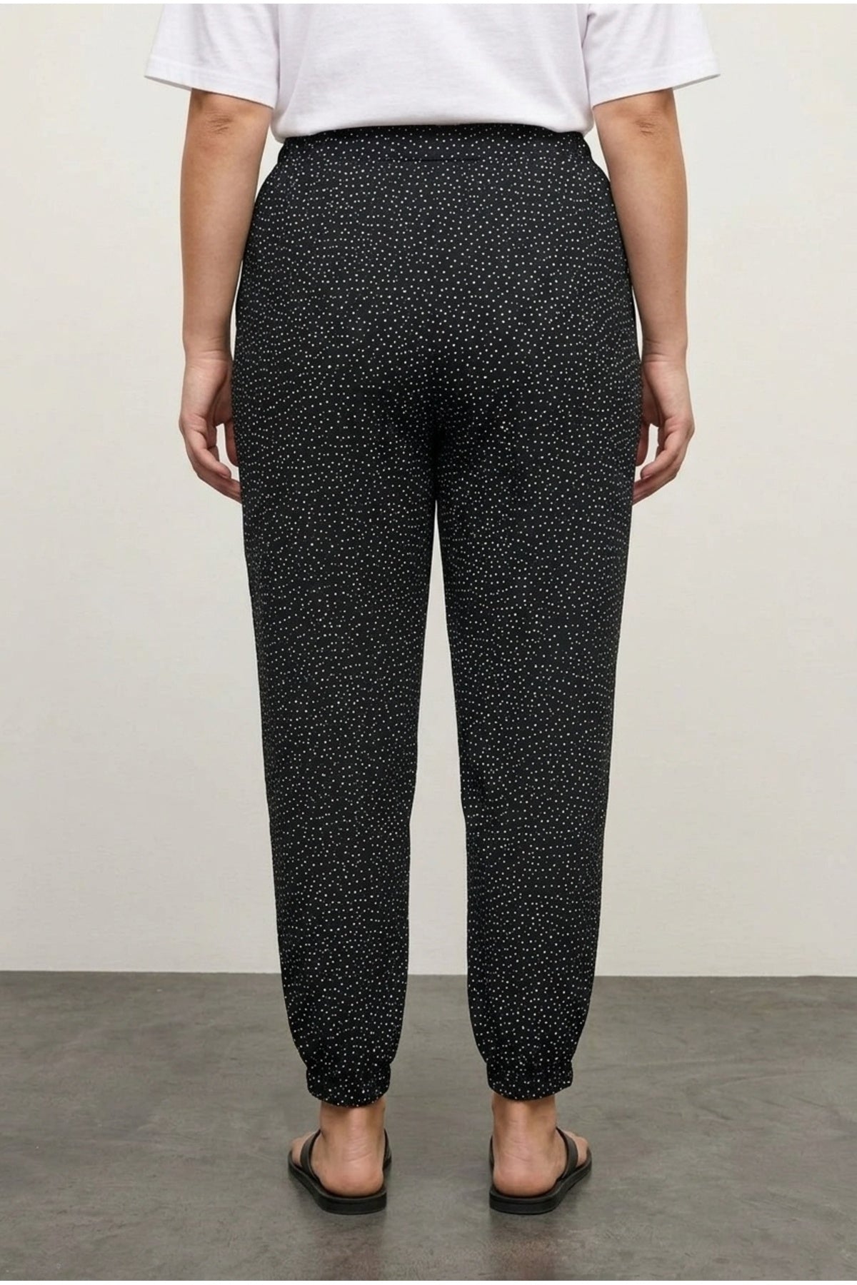 Plus Size Patterned Harem Pants with Elastic Waist, Cuffs, and Pockets