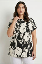 Plus Size Crew Neck Crinkle Fabric Printed T-shirt