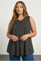Plus Size Sleeveless V-Neck Patterned Stretchy Blouse