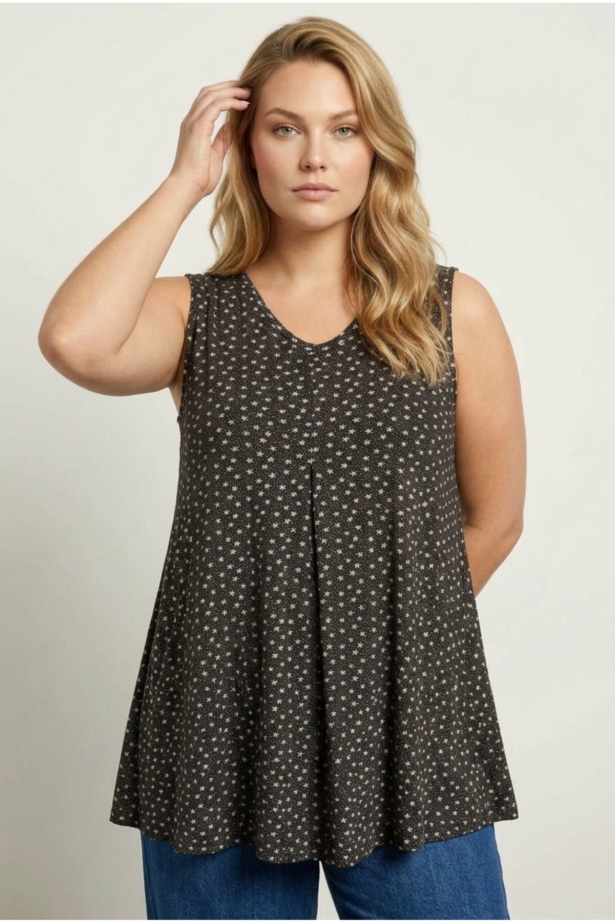 Plus Size V-Neck Sleeveless Star Patterned Blouse