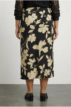 Plus Size Crinkled Fabric Skirt with Slit Detail and Elastic Waist