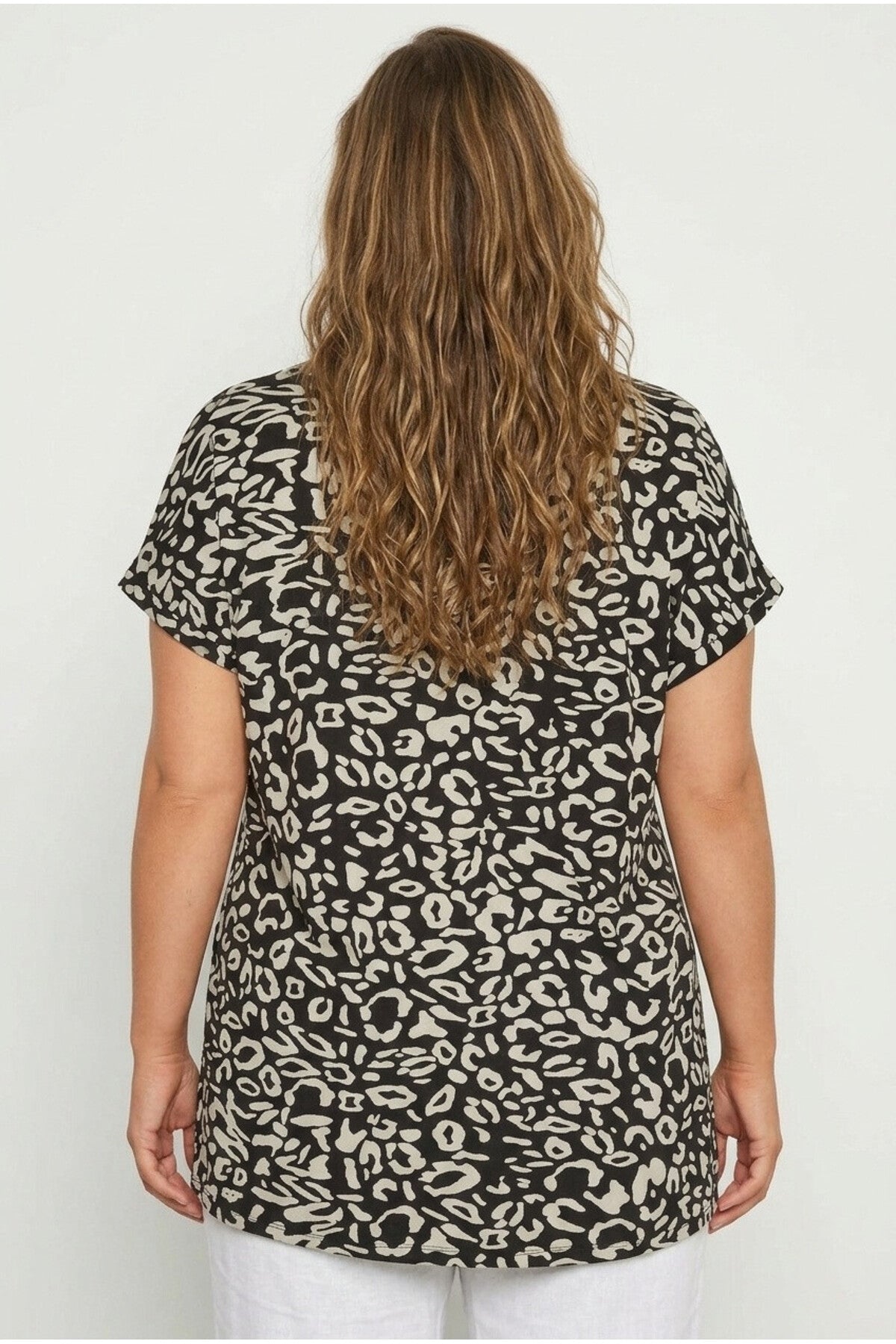 Plus Size Crew Neck Eyelet Detailed Patterned T-shirt