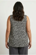 Plus Size Sleeveless V-Neck Floral Patterned Swing Hem Blouse