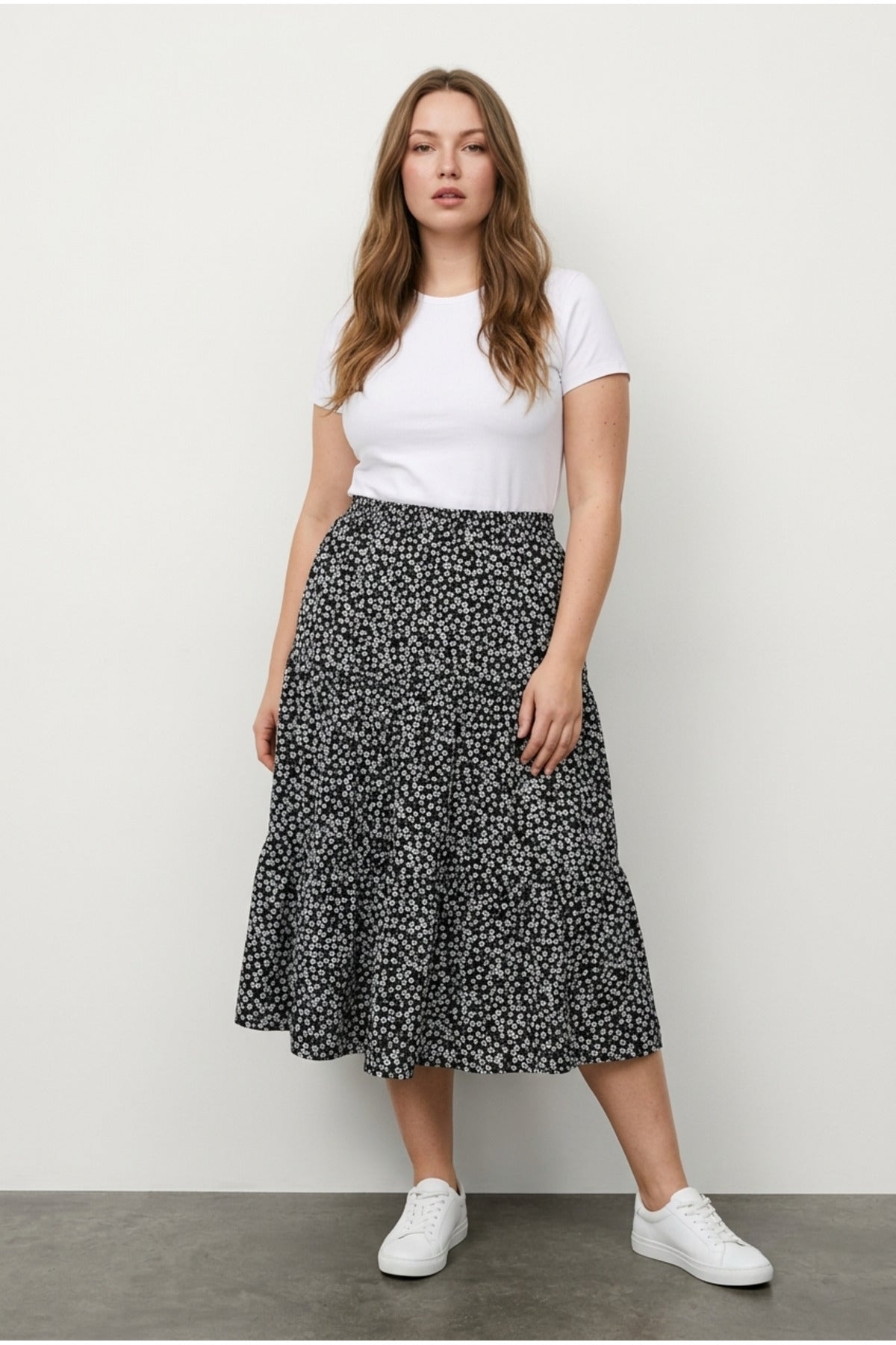 Plus Size Elastic Waist Pleated Skirt with Minimal Floral Print and Stretchy Fabric