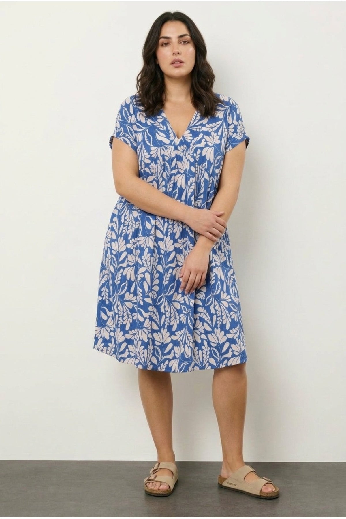 Plus Size V-Neck Short Sleeve Pocketed Floral Print Midi Dress