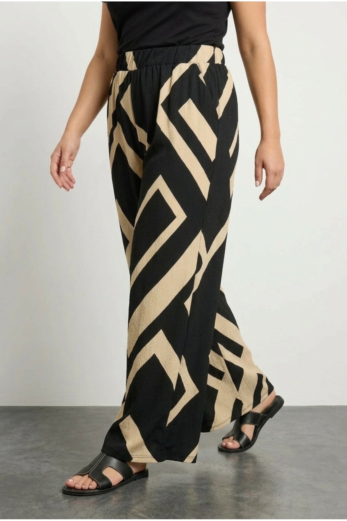 Plus Size Elasticated Waist Wide Leg Pants with Pockets