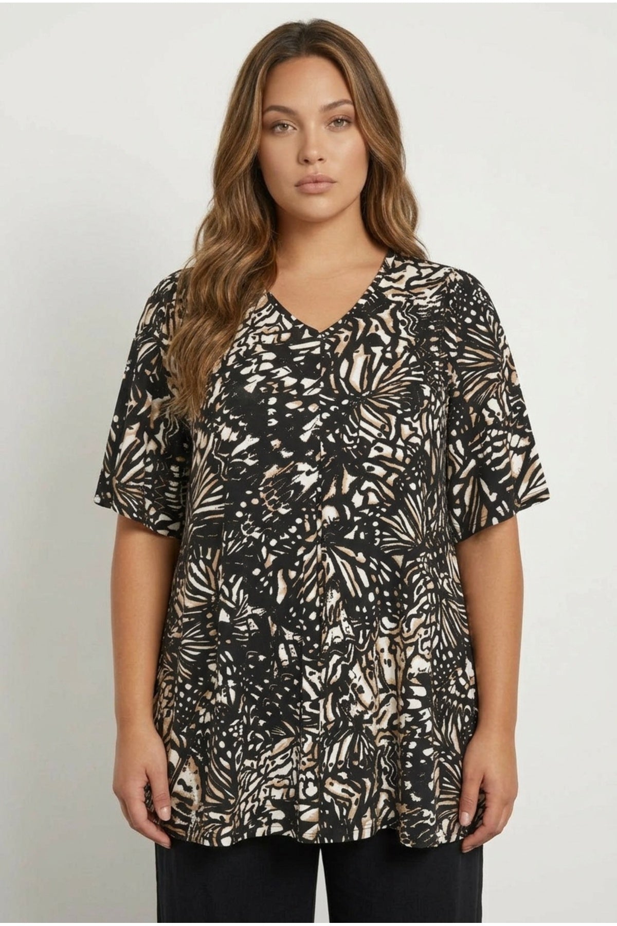 Plus Size V-Neck Front Pleated Short Sleeve Patterned Blouse
