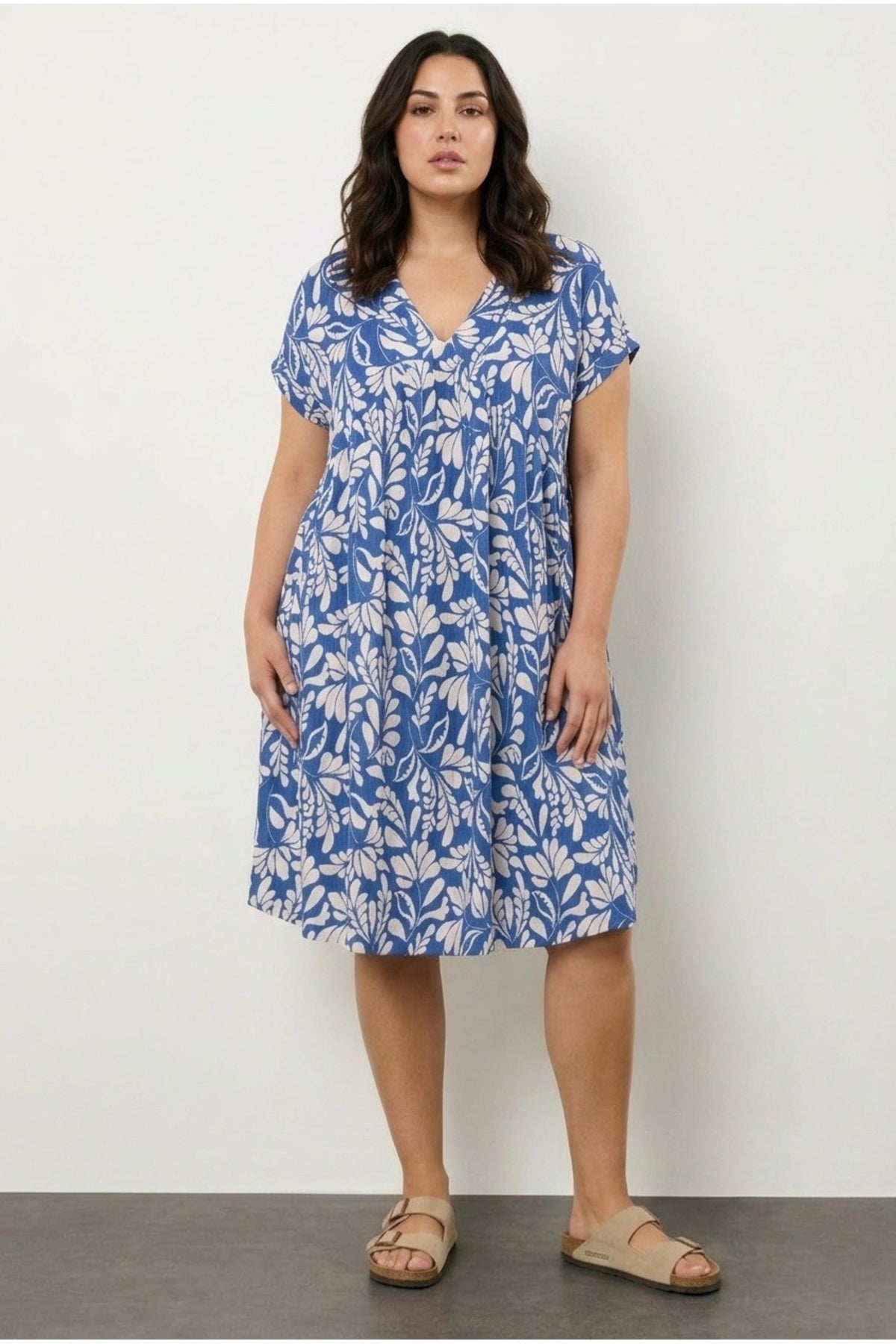 Plus Size V-Neck Short Sleeve Pocketed Floral Print Midi Dress
