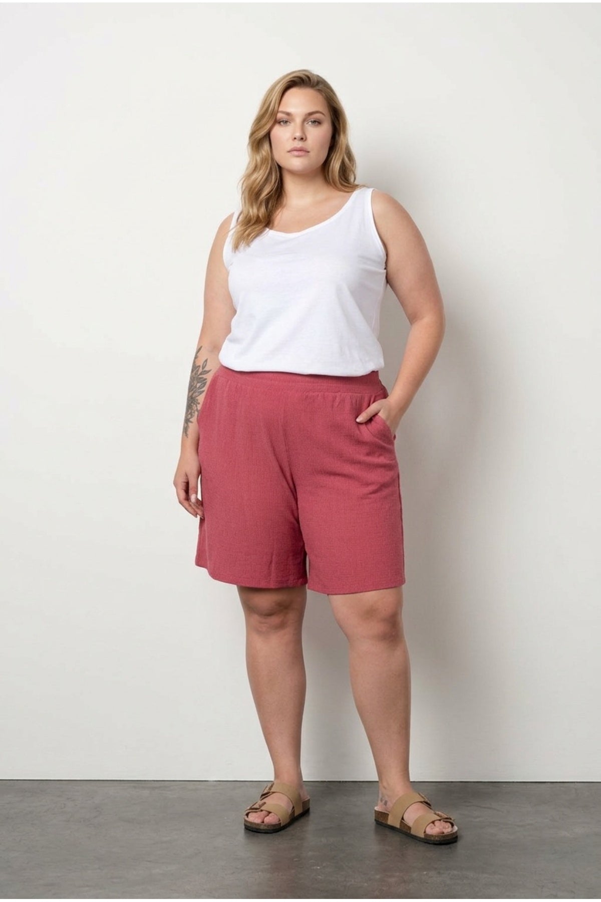 Plus Size Elastic Waist Pocketed Shorts