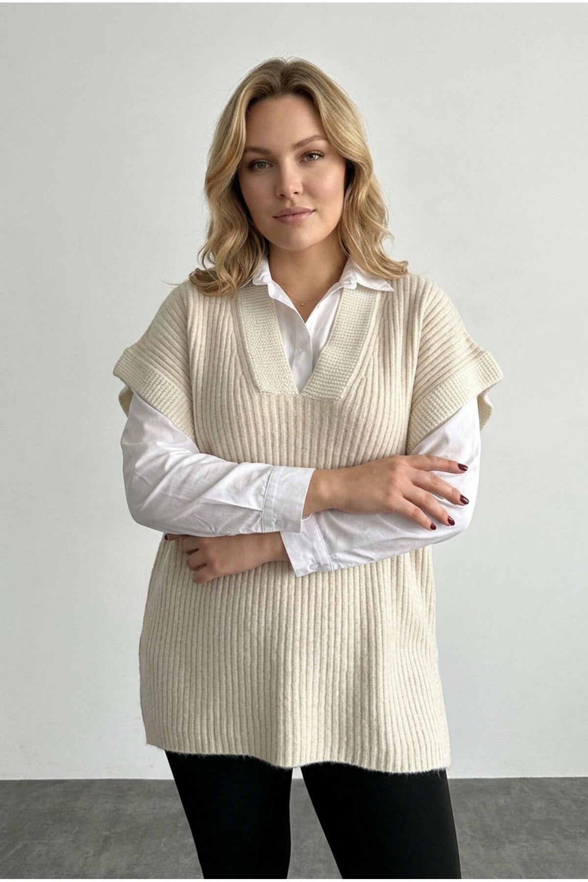 Plus Size V-Neck Short Sleeve Knit Sweater