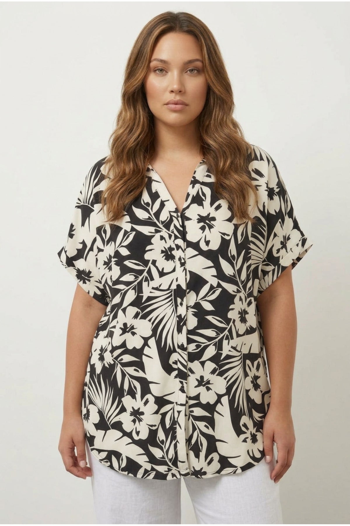 Plus Size Short Sleeve Floral Patterned Shirt