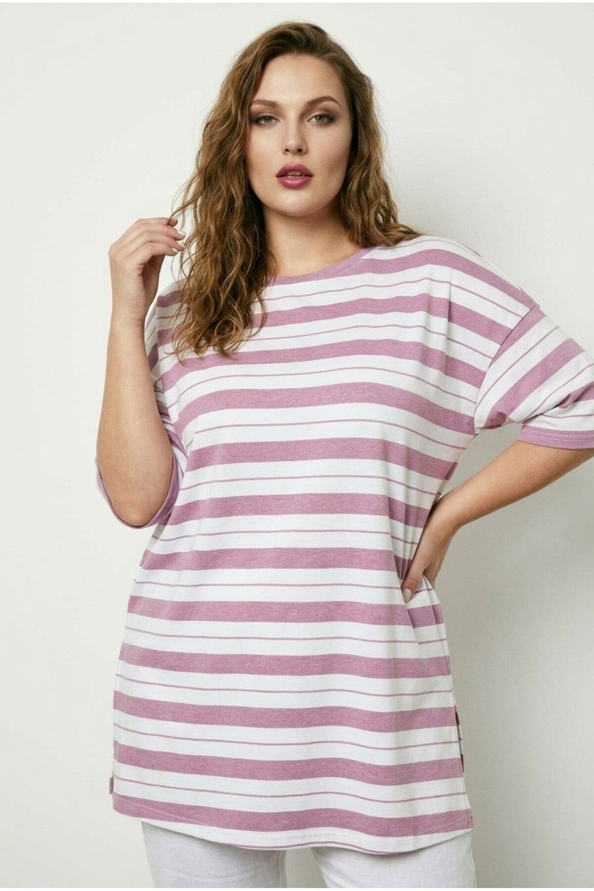 Plus Size Crew Neck Short Sleeve Side Slit Striped T-shirt