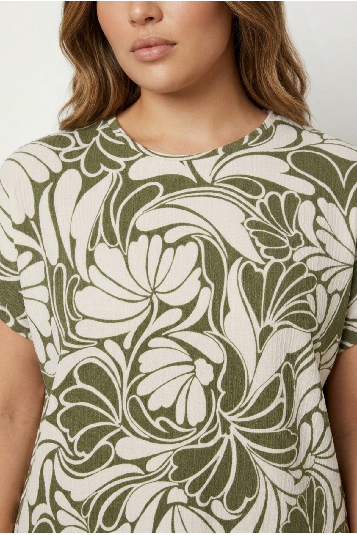 Plus Size Crew Neck Short Sleeve Patterned Blouse
