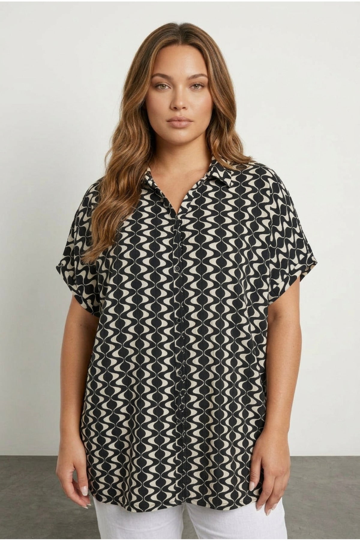 Plus Size Short Sleeve Patterned Shirt