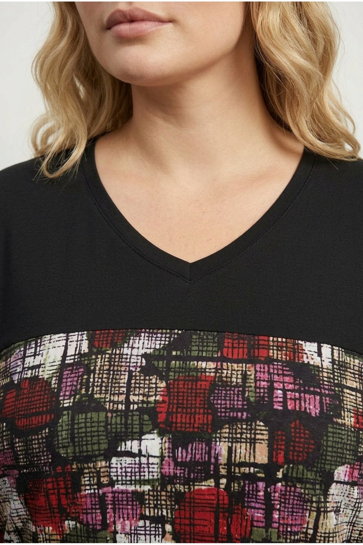 Plus Size V-Neck Long Sleeve Patterned Stretchy Blouse