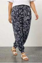 Plus Size Carrot Fit Printed Pocketed Trousers