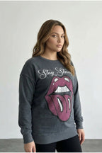 Plus Size Crew Neck Printed Sequin Detailed Washed Sweatshirt