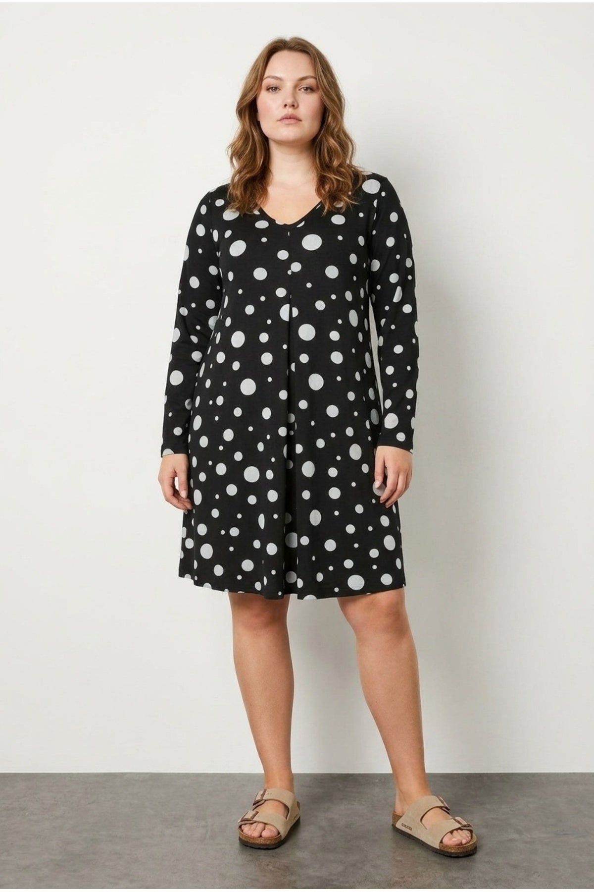Plus Size V-Neck Long Sleeve Polka Dot Patterned Dress