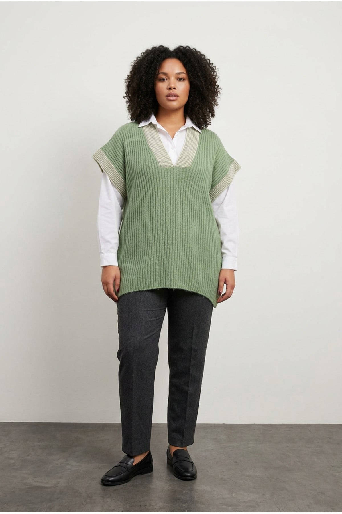 Plus Size V-Neck Short Sleeve Knit Sweater